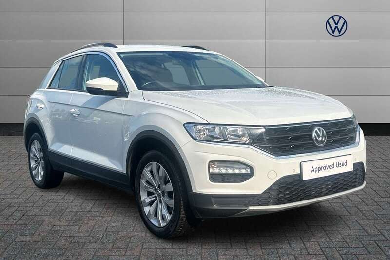 White Used 2020 VW T-Roc SE SUV | £14,790 (Fair price) - Image 1/4