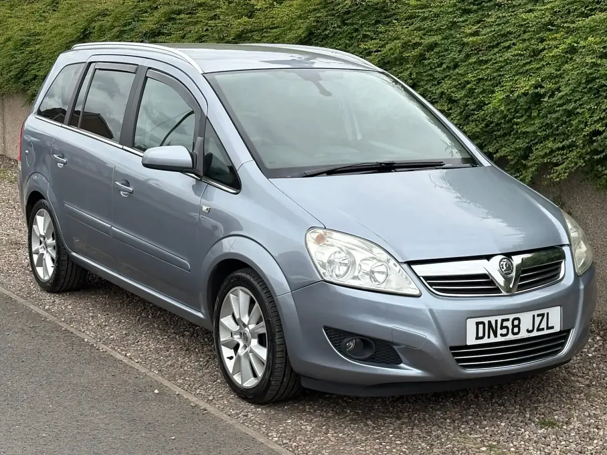 Used Vauxhall Zafira Design Edition 2008 Silver MPV