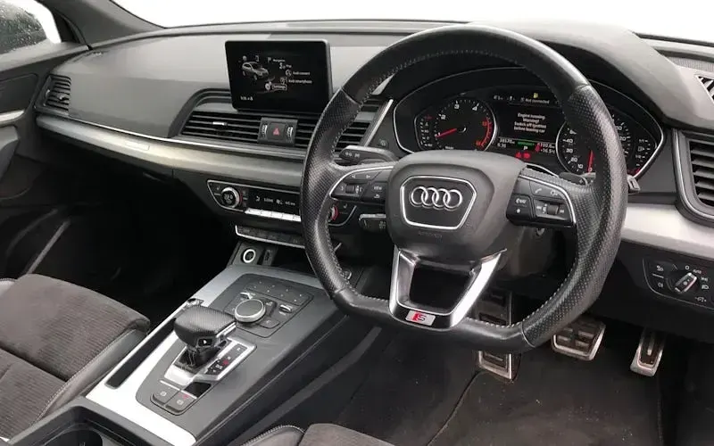 Used Audi Q5 S-Line 190 HP (139 kW) 2019 Black SUV