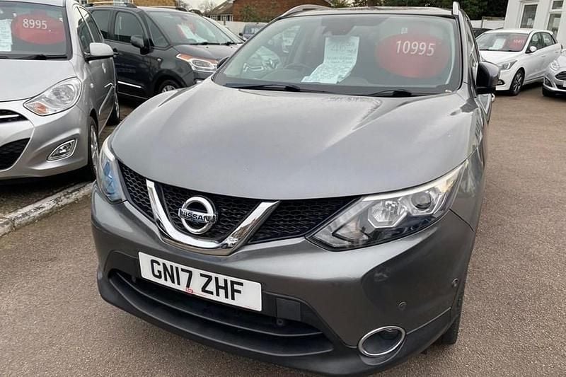 Used Nissan Qashqai Tekna 163 HP (119 kW) 2017 Grey SUV
