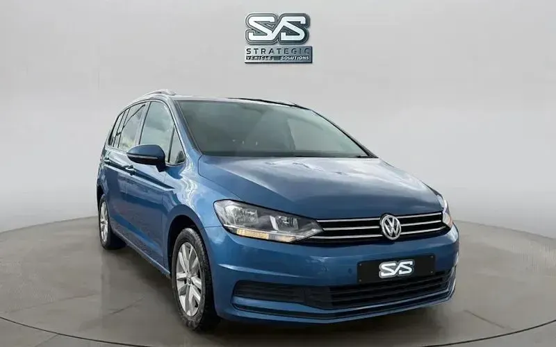 Used VW Touran Family 116 HP (85 kW) 2019 Blue MPV