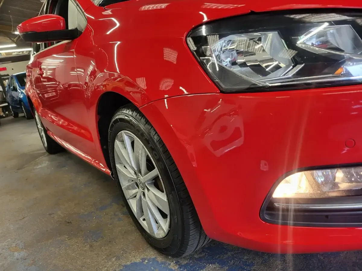 Used VW Polo SE 74 HP (54 kW) 2015 Red Hatchback