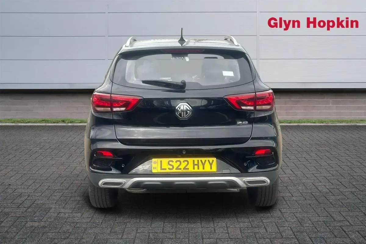 Usado MG ZS Exclusive 111 HP (81 kW) 2022 Preto SUV