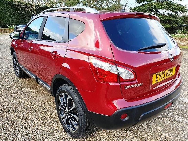 Used Nissan Qashqai N-TEC 2013 Red SUV