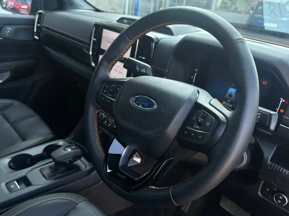 Used Ford Ranger Wildtrack 240 HP (176 kW) 2024 Orange Pickup