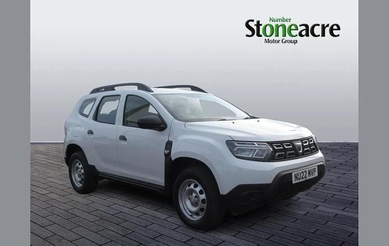 Used Dacia Duster Essentiel 99 HP (72 kW) 2022 White SUV