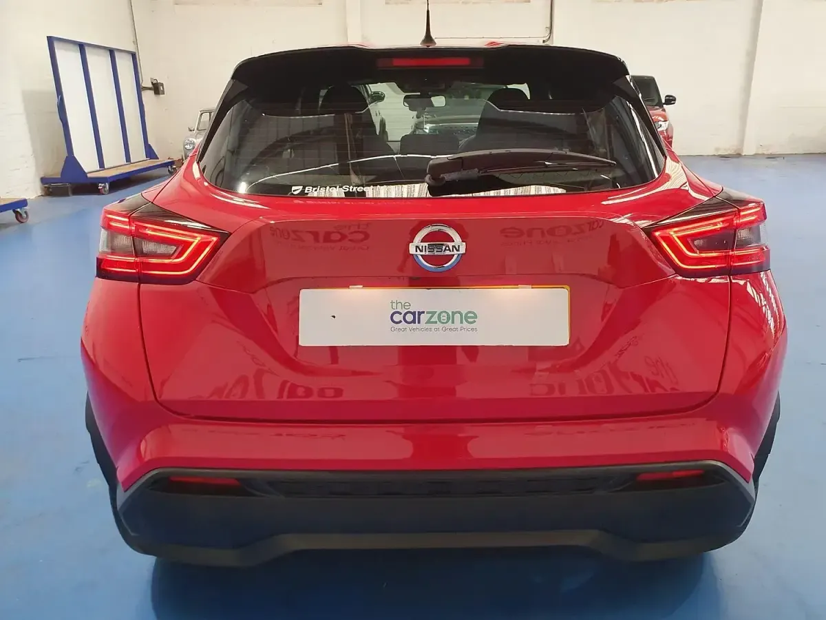 Used Nissan Juke Acenta 117 HP (86 kW) 2020 Red SUV