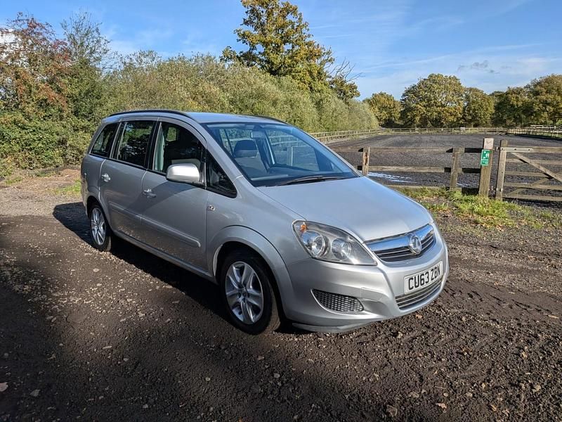 Silver Used 2013 Vauxhall Zafira MPV | £2,995 (Fair price) - Image 1/4