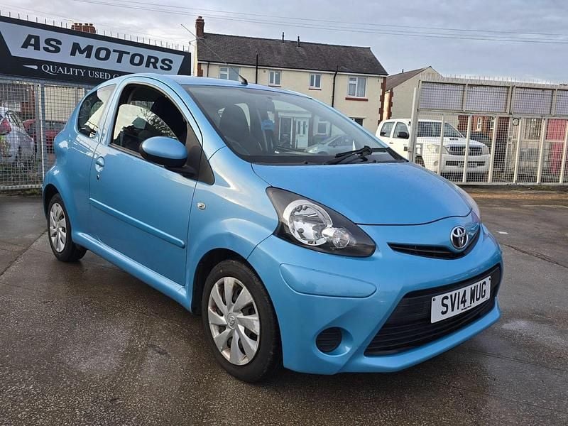 Blue Used 2014 Toyota Aygo Hatchback | £3,195 (Good price) - Image 1/4