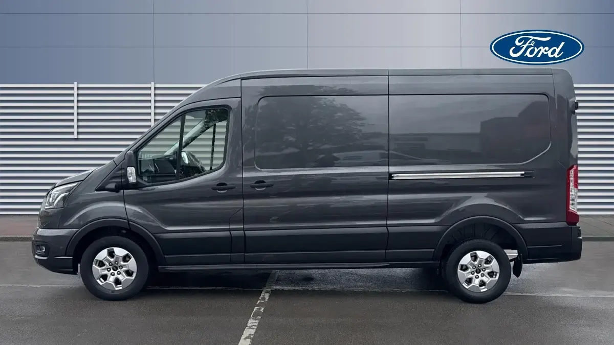 Second-hand Ford Transit Limited 165 CP (121 kW) 2025 Van