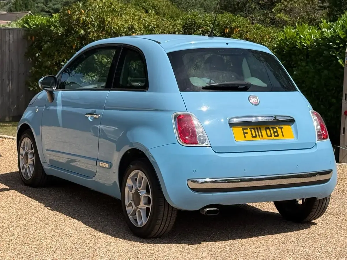 Used Fiat 500 Lounge 85 HP (62 kW) 2011 Blue Hatchback