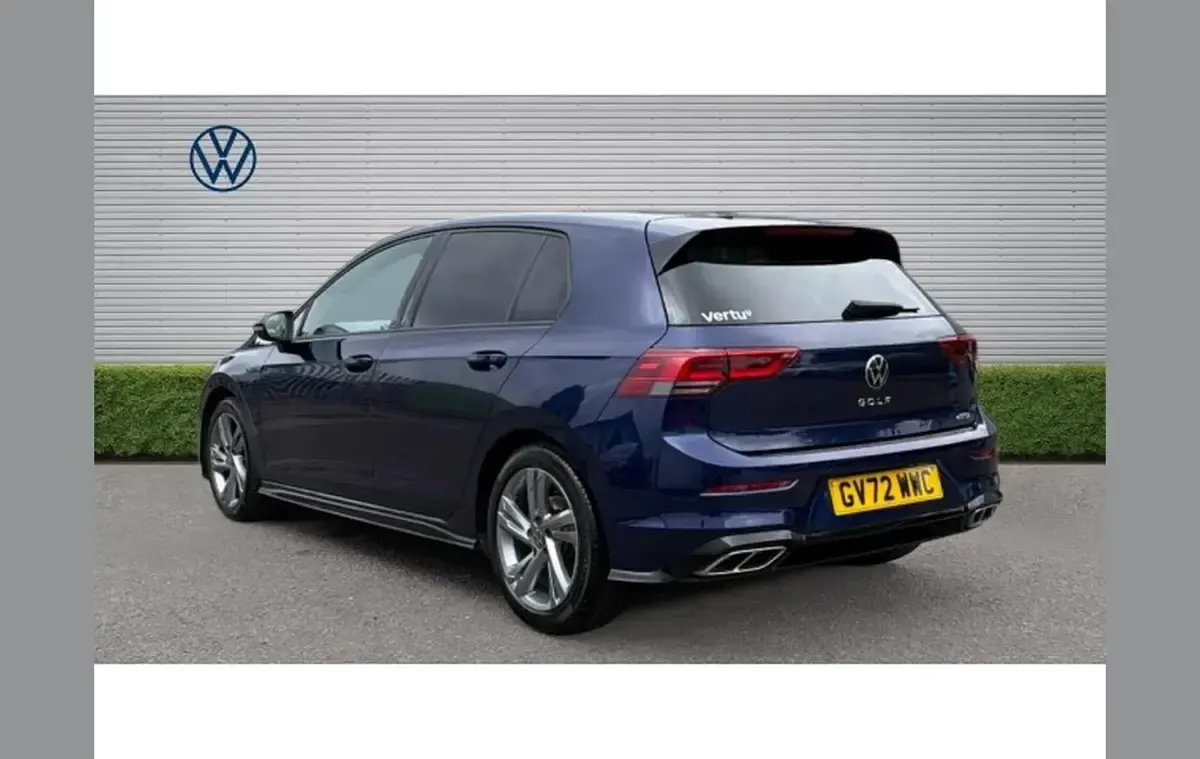 Used VW Golf VIII R-line 150 HP (110 kW) 2023 Blue Hatchback