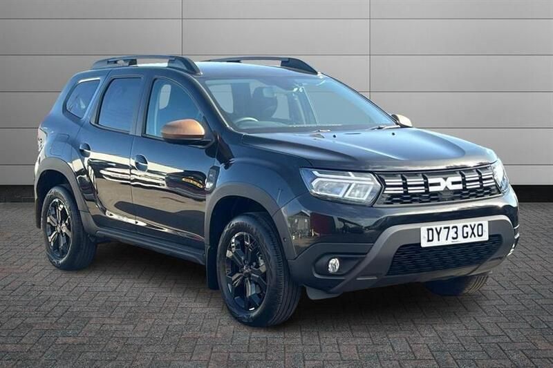 Pearl black Used 2023 Dacia Duster Extreme SUV | £16,790 (Fair price) - Image 1/4