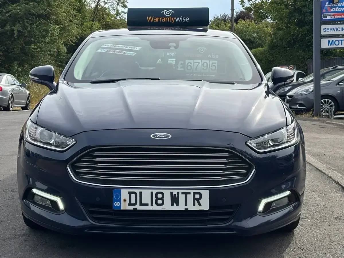 Used Ford Mondeo Zetec 120 HP (88 kW) 2018 Blue Hatchback