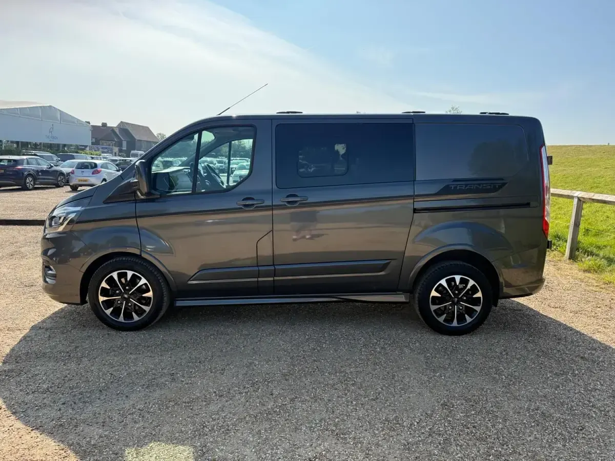 Used Ford Transit Custom Sport 185 HP (136 kW) 2019 Grey Van