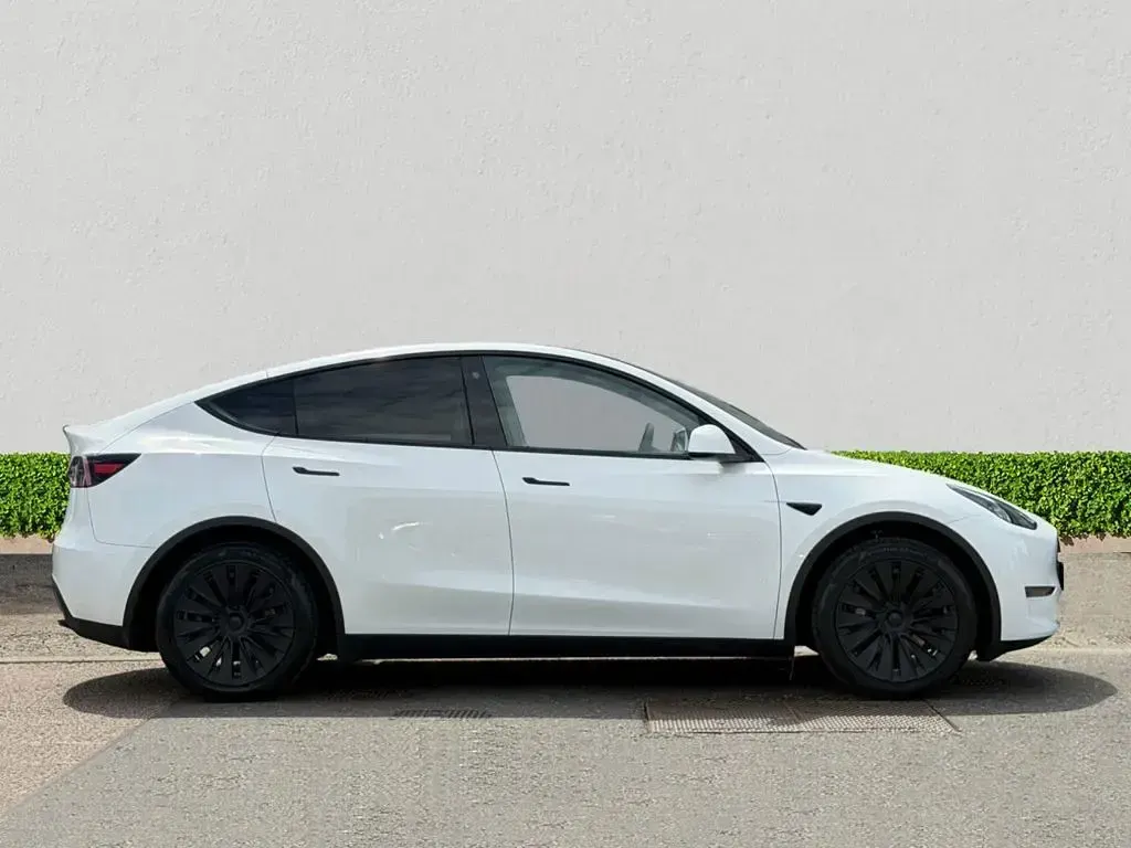Used Tesla Model Y 282 kW (384 HP) 2024 SUV