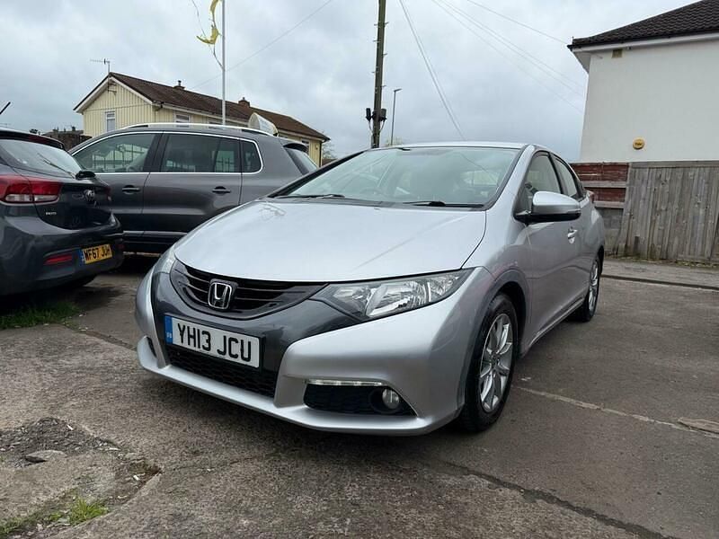 Used Honda Civic EX 142 HP (104 kW) 2013 Silver Hatchback