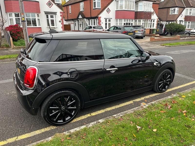 Used Mini Cooper Classic 2018 Black Hatchback