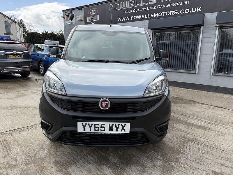 Used Fiat Doblò Pop 95 HP (69 kW) 2016 Hillbilly azure MPV