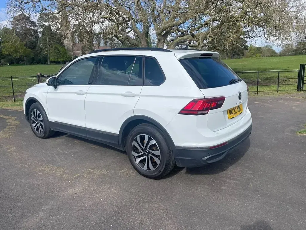 Used VW Tiguan Active 150 HP (110 kW) 2022 White SUV