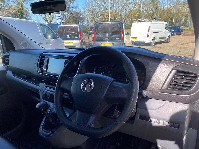 Used Vauxhall Vivaro Sportive 2021 White MPV