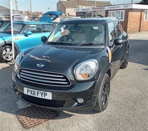 Black Used 2011 Mini Cooper D Countryman SUV | £4,595 (Fair price) - Image 1/1