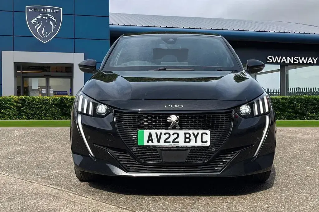 Used Peugeot e-208 GT 100 kW (136 HP) 2022 Black Hatchback