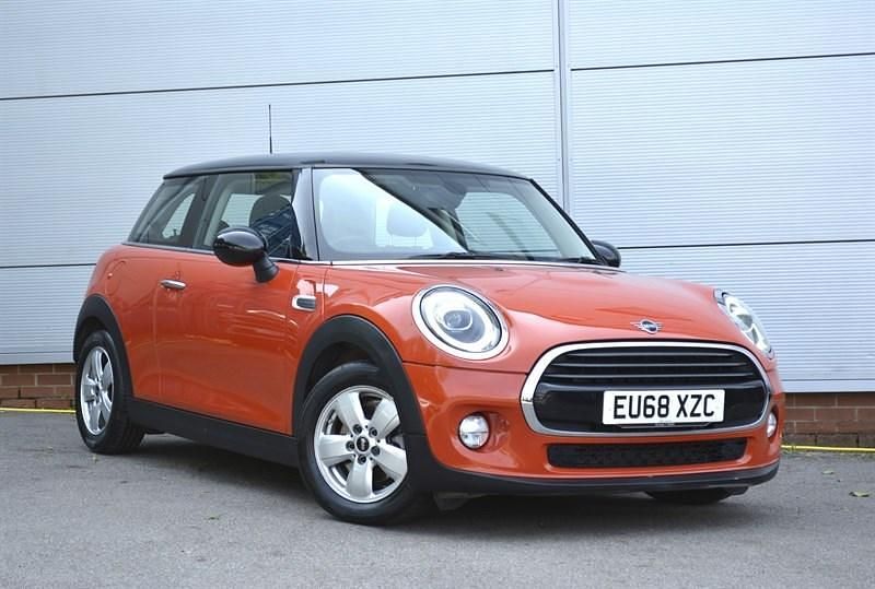 Solaris orange Used 2018 Mini Cooper Classic Hatchback | £11,495 (Fair price) - Image 1/4