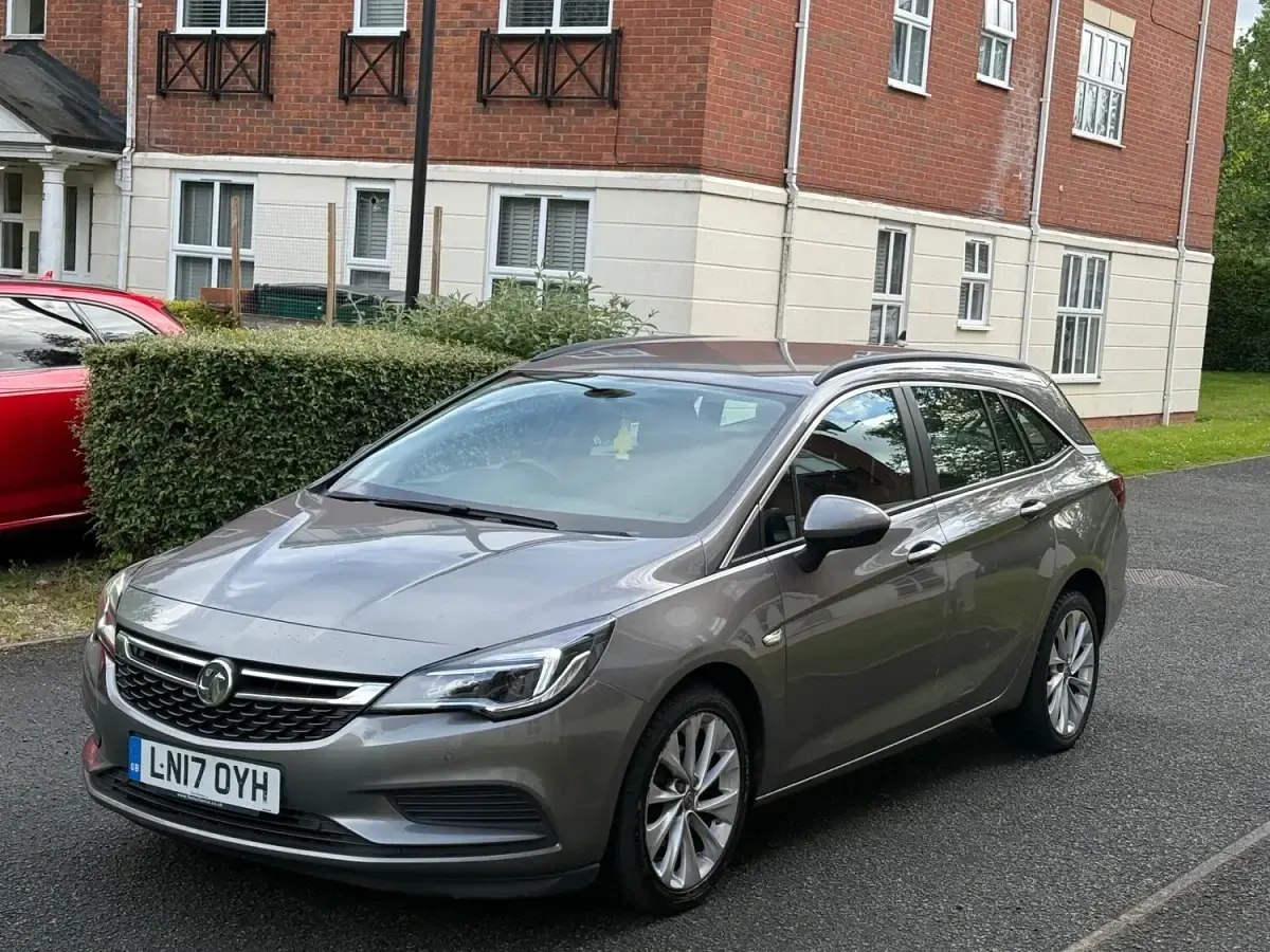 Used Vauxhall Astra 2017 Grey Estate