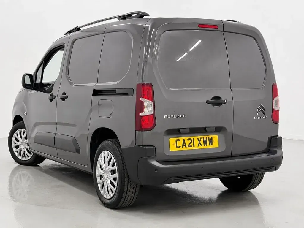 Used Citroën Berlingo PureTech 110 HP (80 kW) 2021 Grey MPV