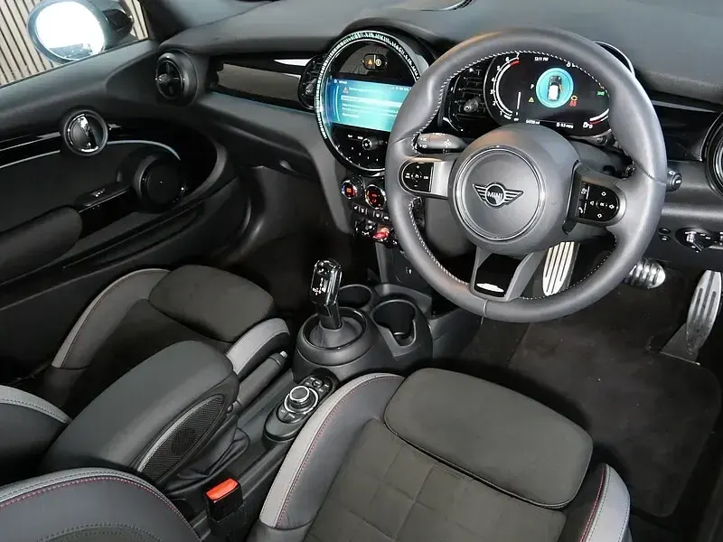 Used Mini Cooper Hatch 136 HP (100 kW) 2023 Blue Hatchback