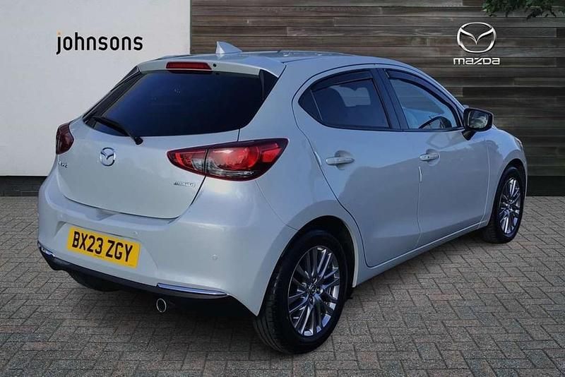 Usado Mazda 2 Inclusive 116 HP (85 kW) 2023 Prateado Citadino
