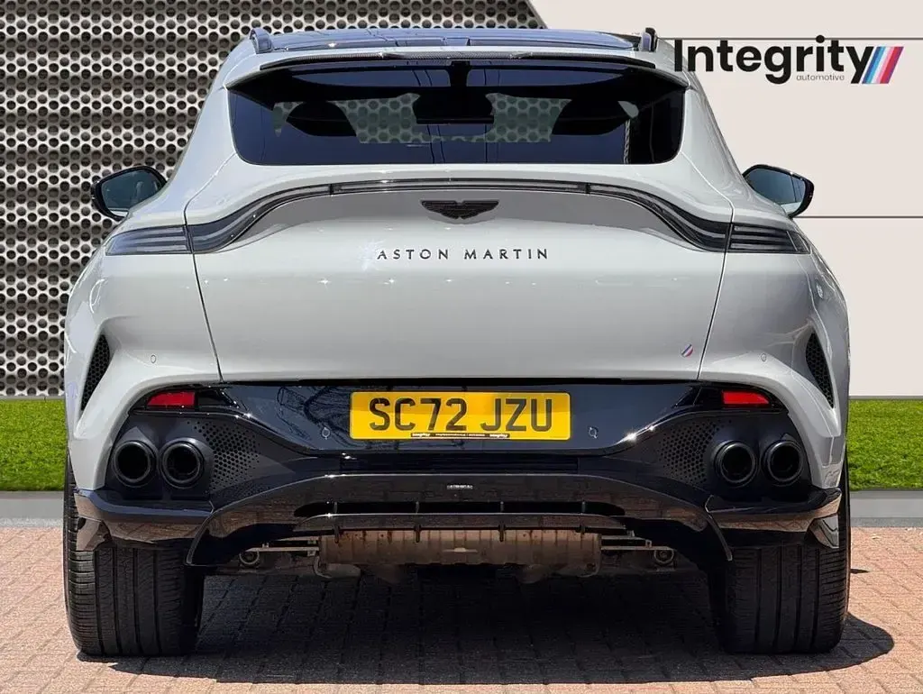 Used Aston Martin DBX 707 HP (519 kW) 2022 Grey SUV