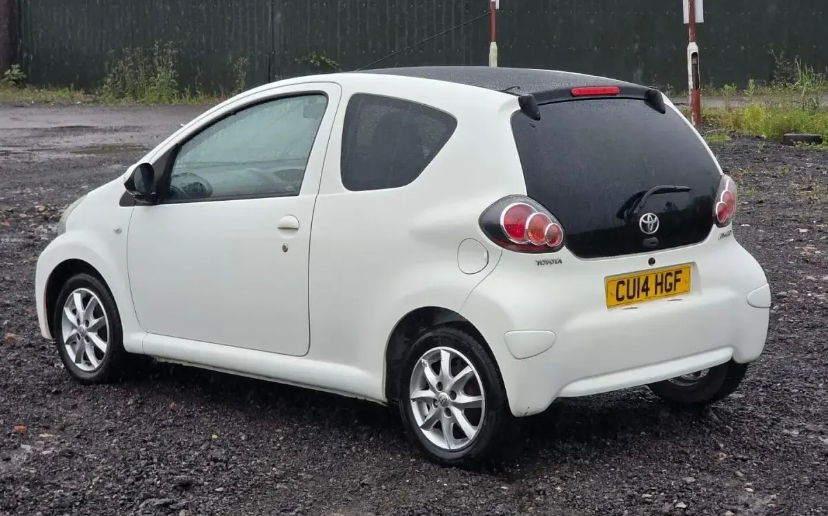 Used Toyota Aygo 2014 White Hatchback