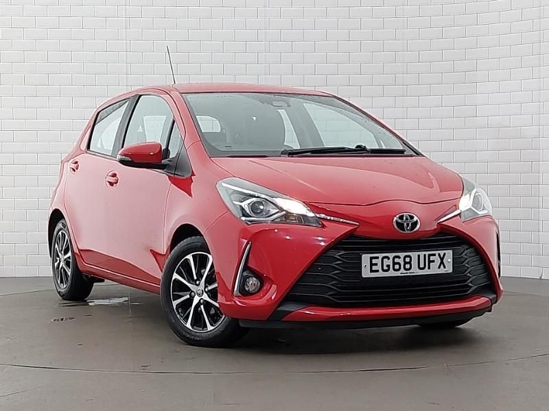 Red Used 2019 Toyota Yaris Hatchback | £8,998 (Fair price) - Image 1/4