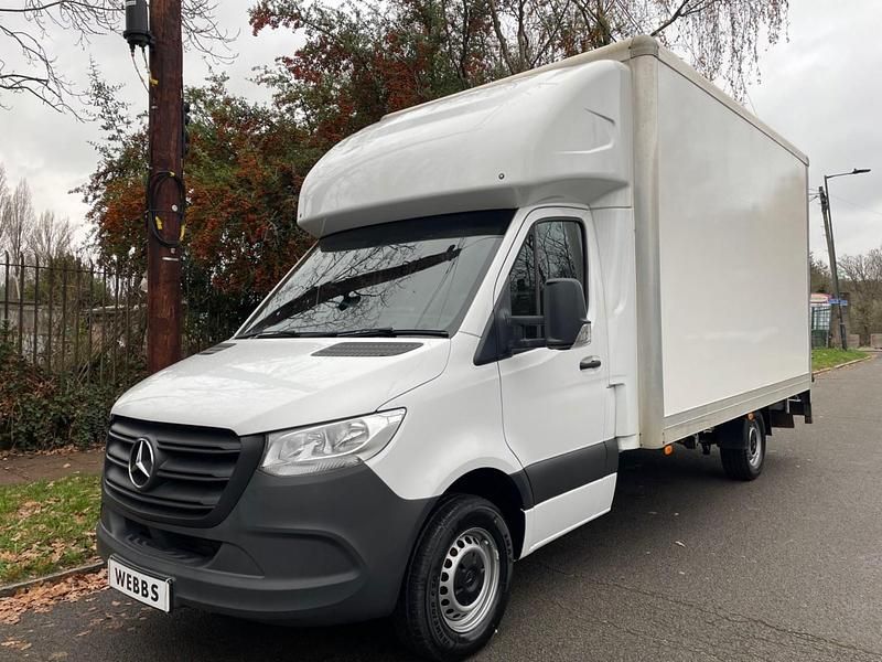 Usado Mercedes Sprinter Progressive 148 HP (108 kW) 2023 Branco Van