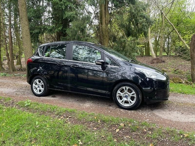 Black Used 2014 Ford B-MAX Zetec MPV | £4,500 (Good price) - Image 1/4