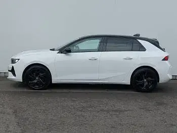 Gebraucht Vauxhall Astra 130 PS (95 kW) 2024 Weiß Kleinwagen