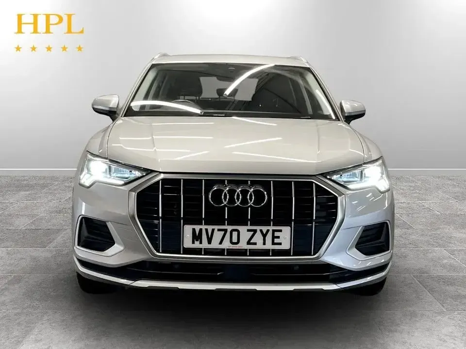 Begagnad Audi Q3 Sport 150 HK (110 kW) 2020 Silver SUV