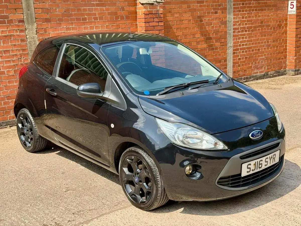 Used Ford Ka Zetec 69 HP (50 kW) 2016 Black Hatchback