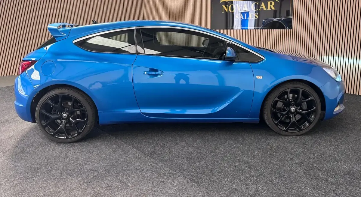 Used Vauxhall Astra GTC 2012 Blue Hatchback
