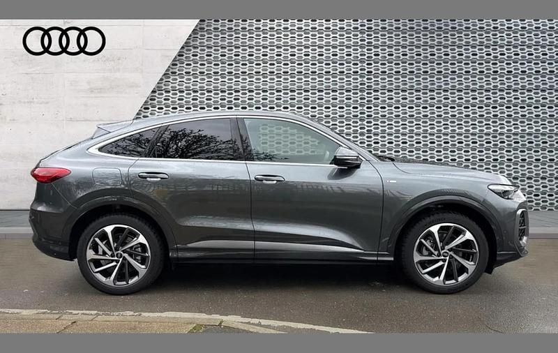 Ny Audi Q5 Sportback S-Line 268 HK (197 kW) 2025 Grå SUV