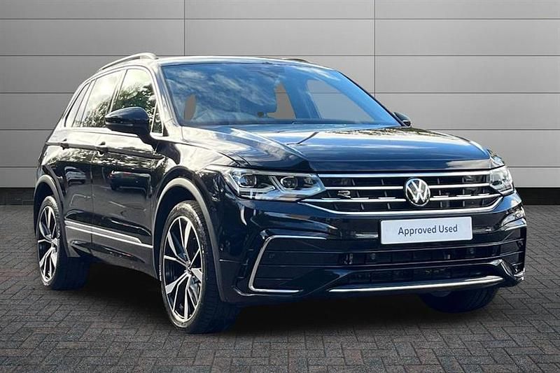Black Used 2023 VW Tiguan R-line SUV | £27,995 (Fair price) - Image 1/4
