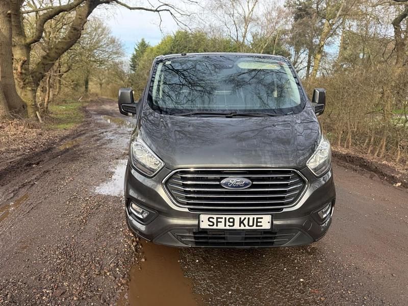 Used Ford Tourneo Titanium 130 HP (95 kW) 2019 Grey MPV