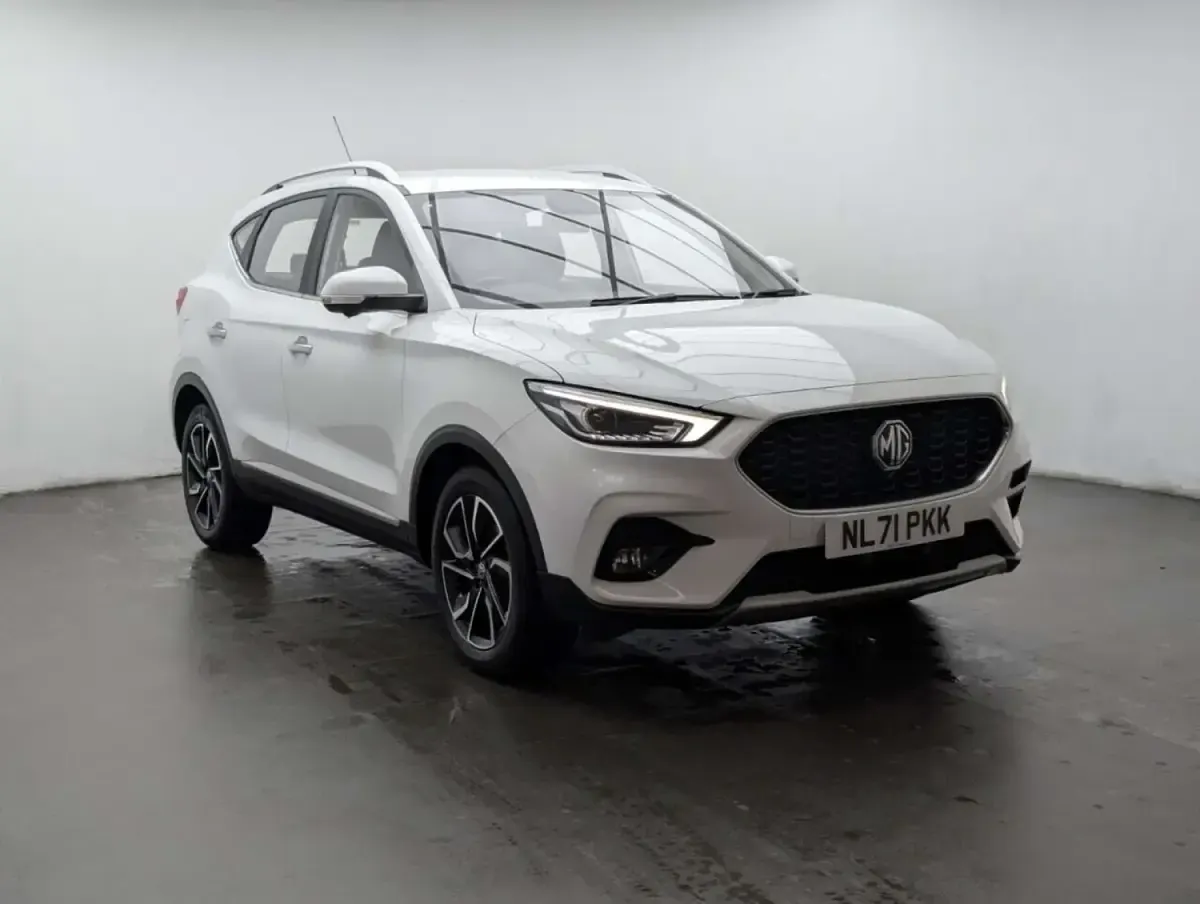 Używany MG ZS Exclusive 106 KM (77 kW) 2021 Biały SUV