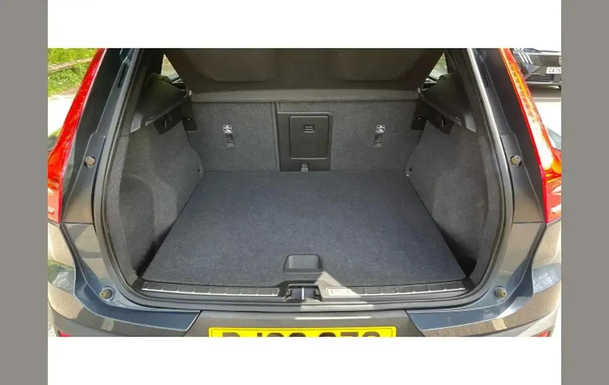 Usado Volvo XC40 Inscription 244 HP (179 kW) 2018 Azul SUV