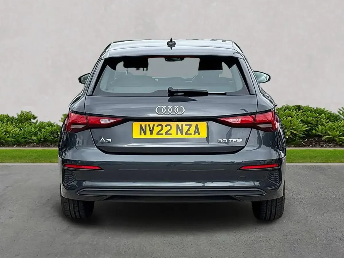 Used Audi A3 Sportback Advanced 110 HP (80 kW) 2022 Grey Hatchback