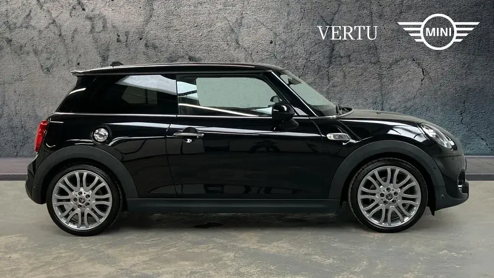 Used Mini Cooper S Exclusive 192 HP (141 kW) 2019 Black Hatchback