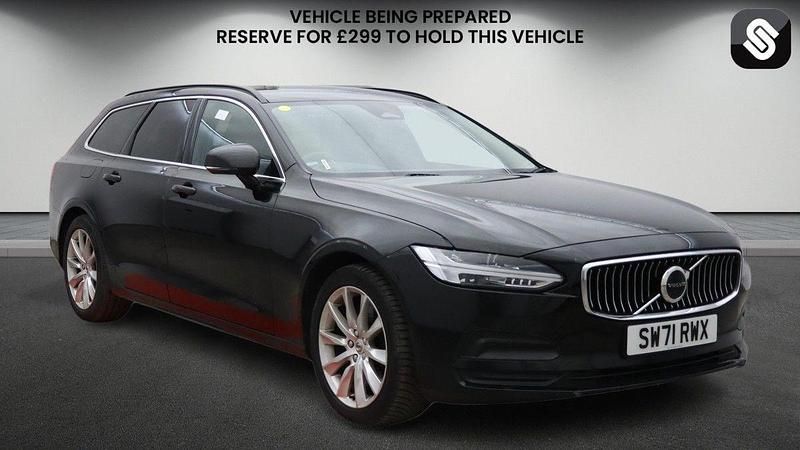 Used Volvo V90 Momentum 197 HP (144 kW) 2021 Onyx black Estate