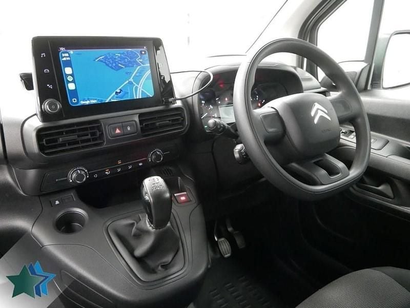 Used Citroën Berlingo 100 HP (73 kW) 2019 White MPV